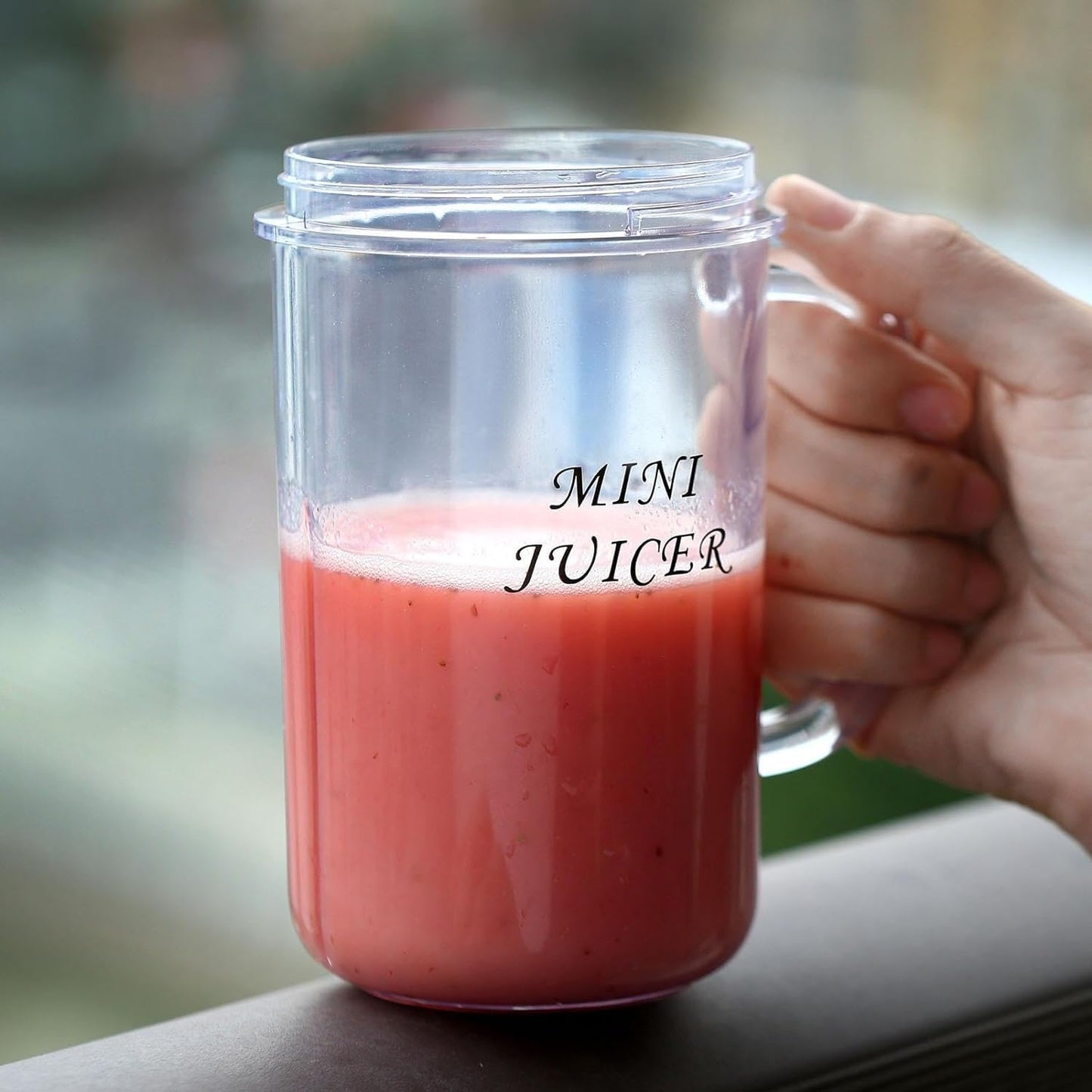 Portable Blender & Smoothie Maker with Built-In Straw